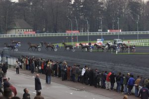 Lire la suite à propos de l’article Les modes de départ aux courses hippiques, un indice déterminant pour vos jeux…et vos gains !