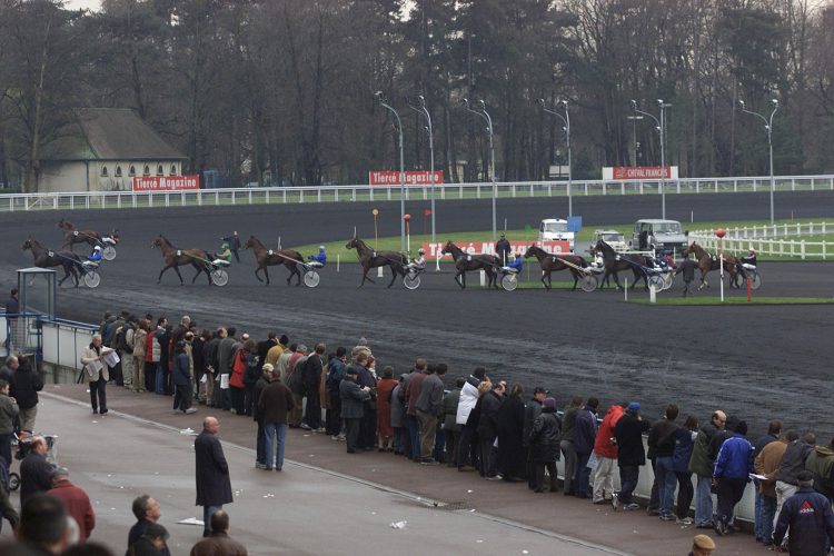 You are currently viewing Les modes de départ aux courses hippiques, un indice déterminant pour vos jeux…et vos gains !